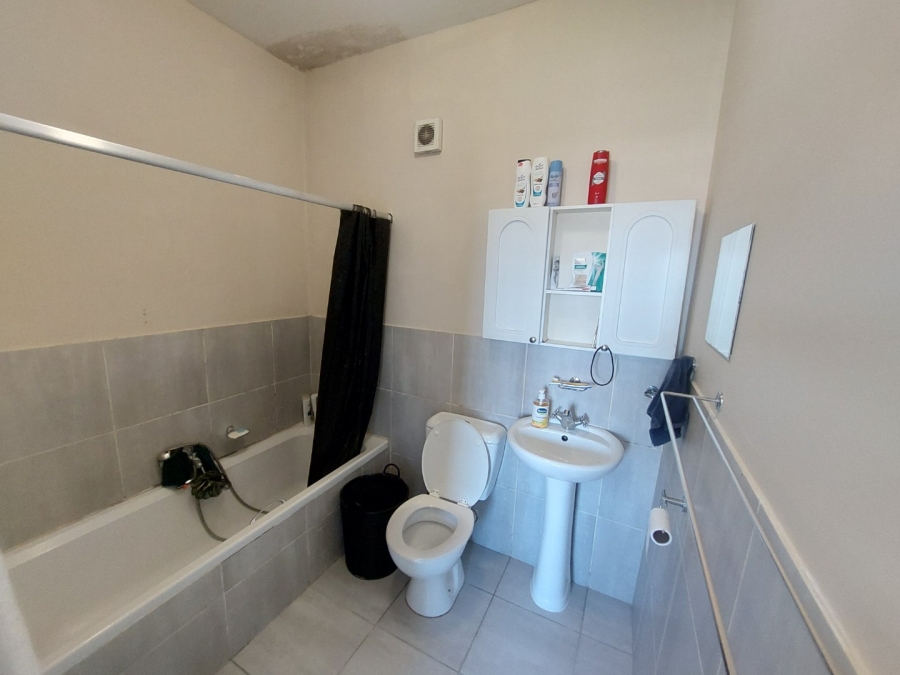 To Let 1 Bedroom Property for Rent in Chase Valley KwaZulu-Natal