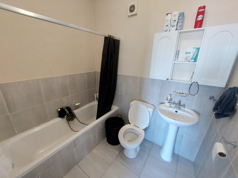 To Let 1 Bedroom Property for Rent in Chase Valley KwaZulu-Natal