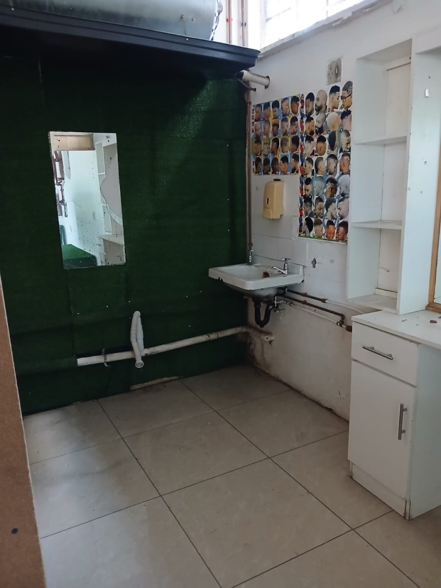 To Let Commercial Property for Rent in Glenwood KwaZulu-Natal