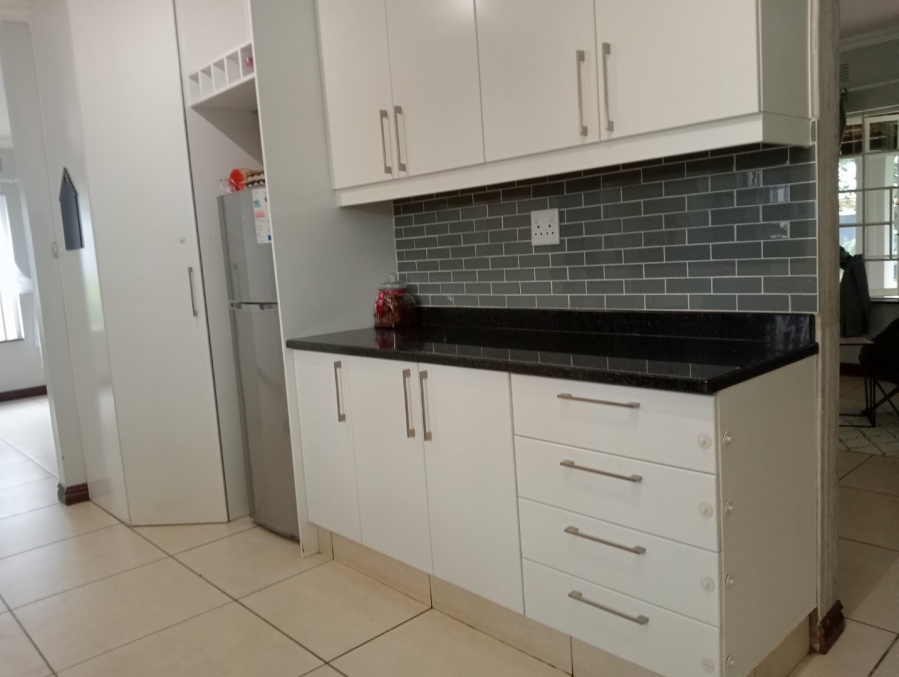 To Let 3 Bedroom Property for Rent in Forest Hills KwaZulu-Natal