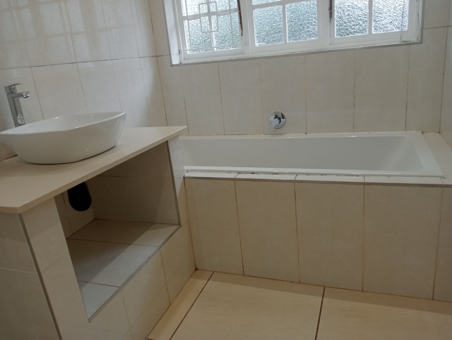 To Let 3 Bedroom Property for Rent in Forest Hills KwaZulu-Natal