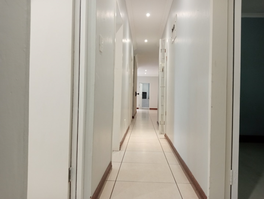 To Let 3 Bedroom Property for Rent in Forest Hills KwaZulu-Natal