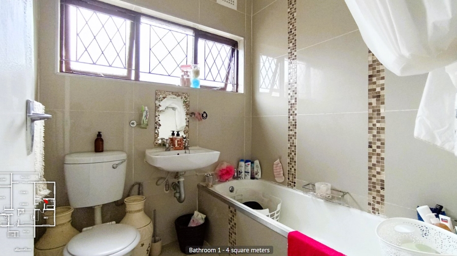 3 Bedroom Property for Sale in St Michaels On Sea KwaZulu-Natal