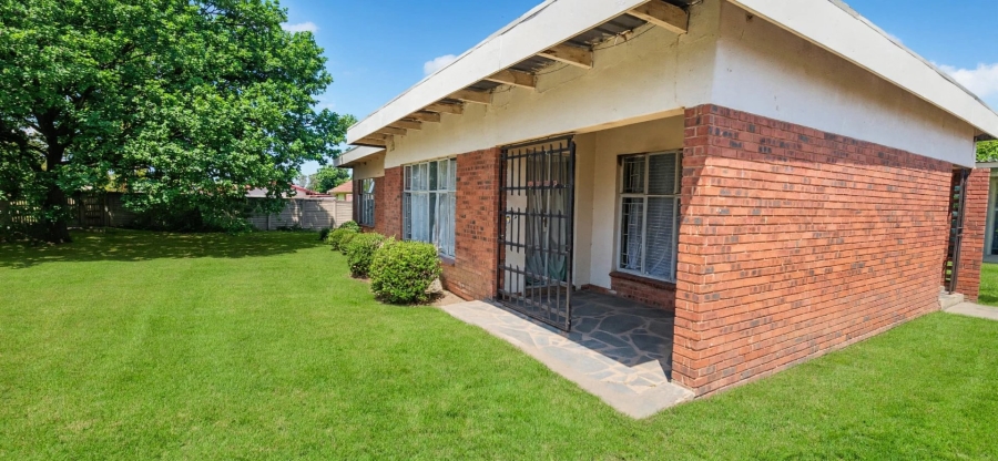 7 Bedroom Property for Sale in Barry Hertzog Park KwaZulu-Natal