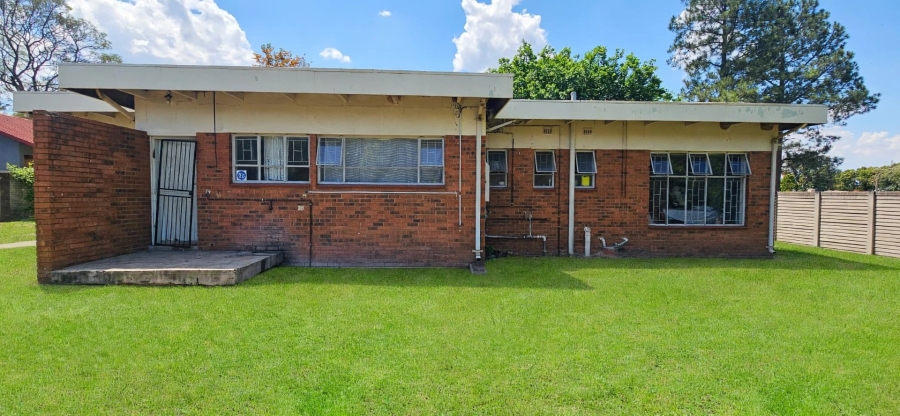 7 Bedroom Property for Sale in Barry Hertzog Park KwaZulu-Natal