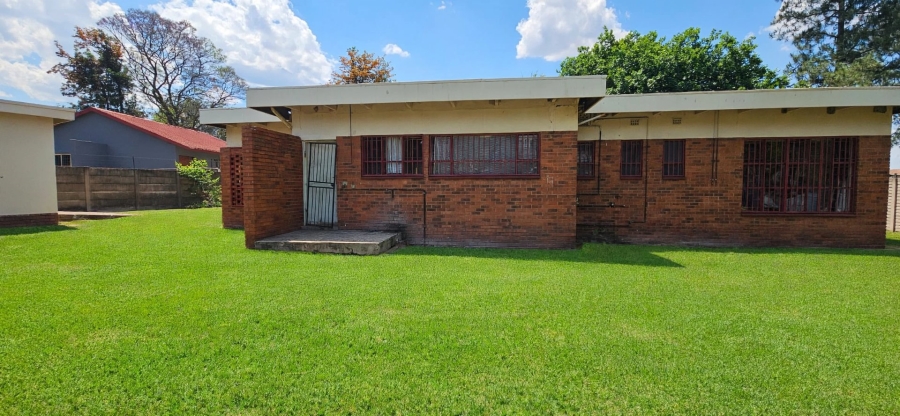 7 Bedroom Property for Sale in Barry Hertzog Park KwaZulu-Natal