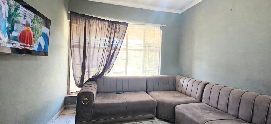 7 Bedroom Property for Sale in Barry Hertzog Park KwaZulu-Natal