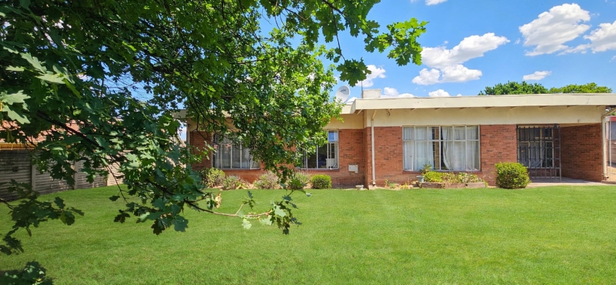 7 Bedroom Property for Sale in Barry Hertzog Park KwaZulu-Natal