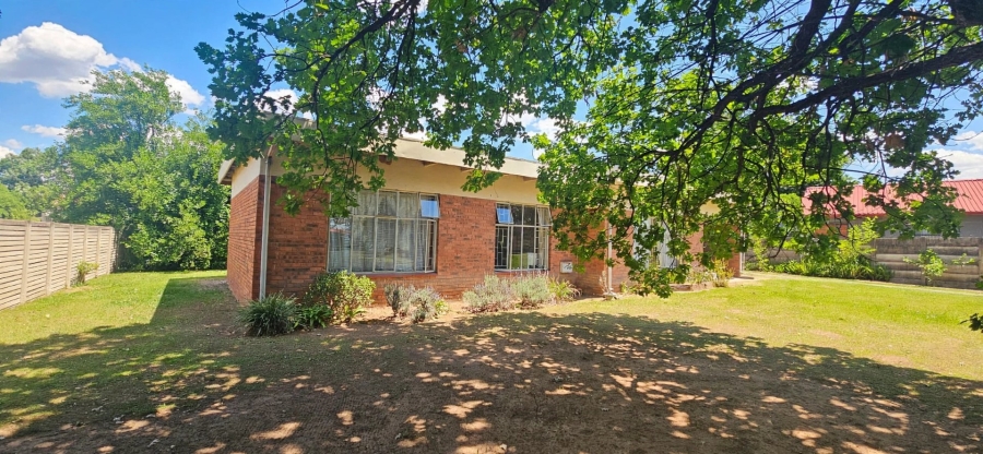 7 Bedroom Property for Sale in Barry Hertzog Park KwaZulu-Natal