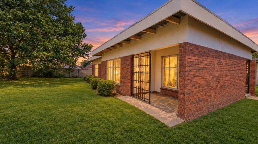 7 Bedroom Property for Sale in Barry Hertzog Park KwaZulu-Natal