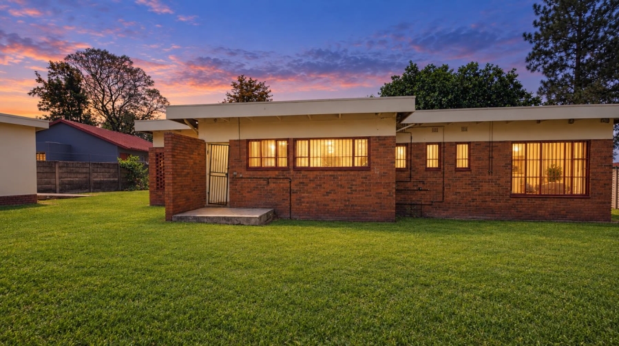 7 Bedroom Property for Sale in Barry Hertzog Park KwaZulu-Natal