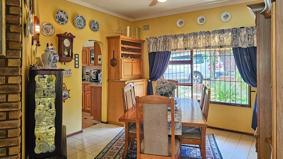 4 Bedroom Property for Sale in Uvongo KwaZulu-Natal