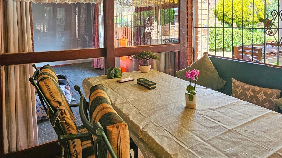 4 Bedroom Property for Sale in Uvongo KwaZulu-Natal