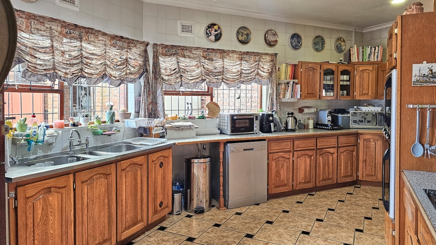 4 Bedroom Property for Sale in Uvongo KwaZulu-Natal
