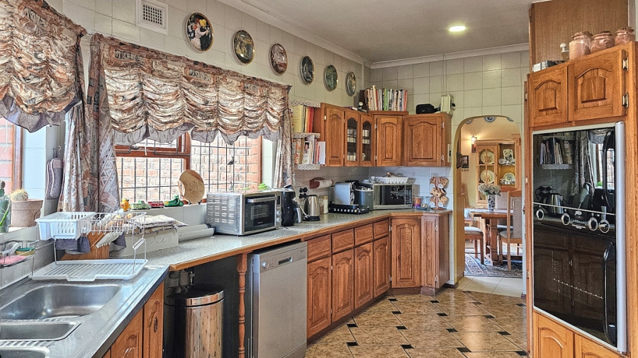 4 Bedroom Property for Sale in Uvongo KwaZulu-Natal