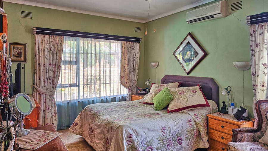 4 Bedroom Property for Sale in Uvongo KwaZulu-Natal