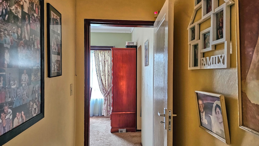 4 Bedroom Property for Sale in Uvongo KwaZulu-Natal