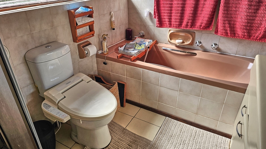 4 Bedroom Property for Sale in Uvongo KwaZulu-Natal