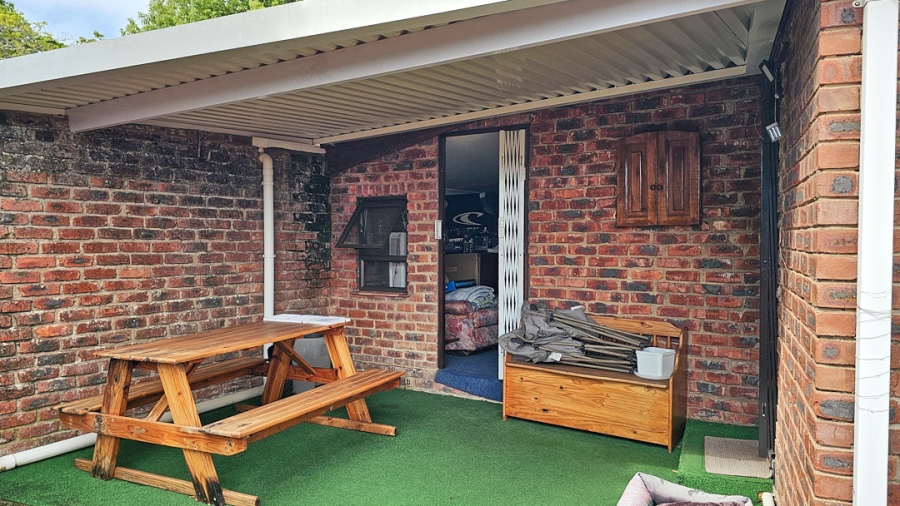 4 Bedroom Property for Sale in Uvongo KwaZulu-Natal