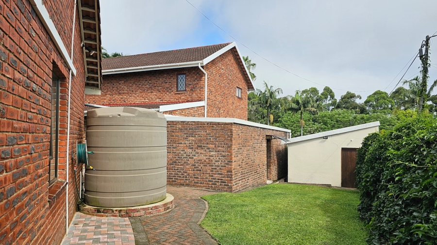 4 Bedroom Property for Sale in Uvongo KwaZulu-Natal