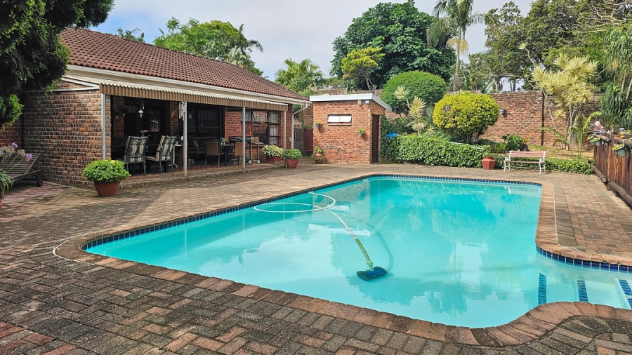 4 Bedroom Property for Sale in Uvongo KwaZulu-Natal