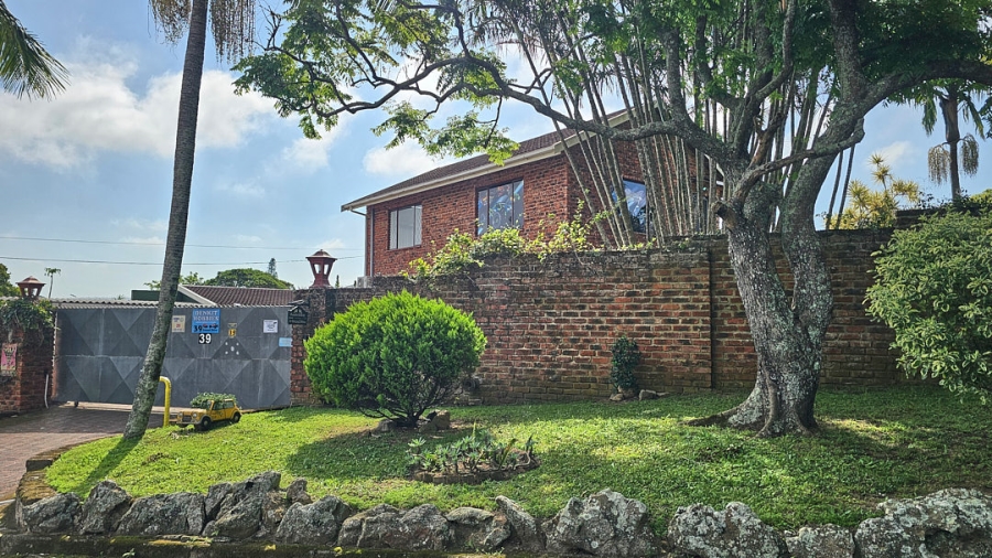 4 Bedroom Property for Sale in Uvongo KwaZulu-Natal