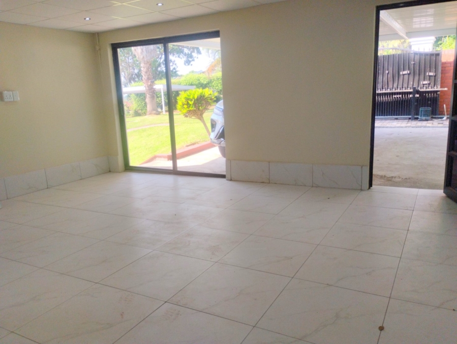 To Let 1 Bedroom Property for Rent in Cowies Hill KwaZulu-Natal