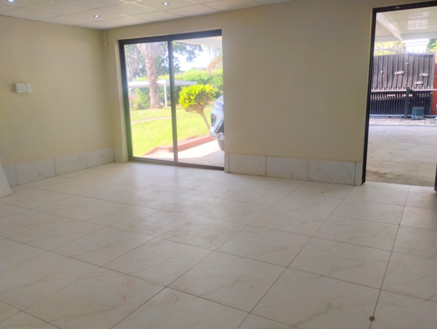 To Let 1 Bedroom Property for Rent in Cowies Hill KwaZulu-Natal
