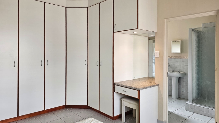 3 Bedroom Property for Sale in Uvongo KwaZulu-Natal