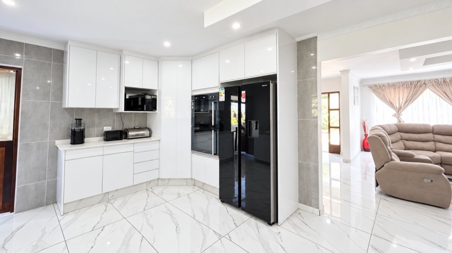 3 Bedroom Property for Sale in Aviary Hill KwaZulu-Natal