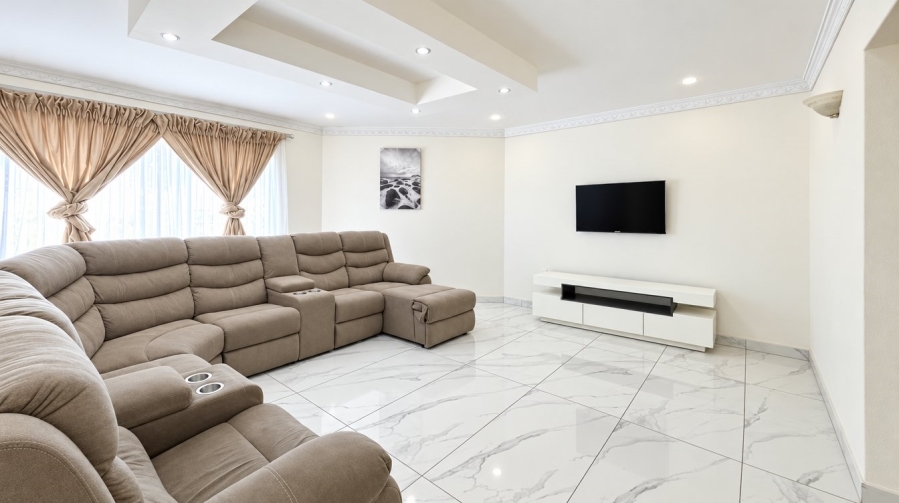3 Bedroom Property for Sale in Aviary Hill KwaZulu-Natal