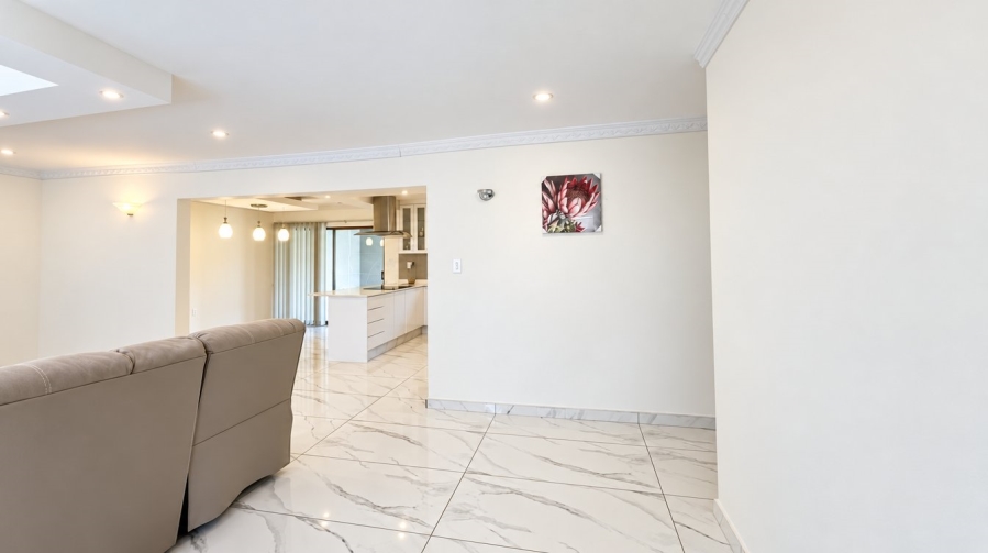 3 Bedroom Property for Sale in Aviary Hill KwaZulu-Natal