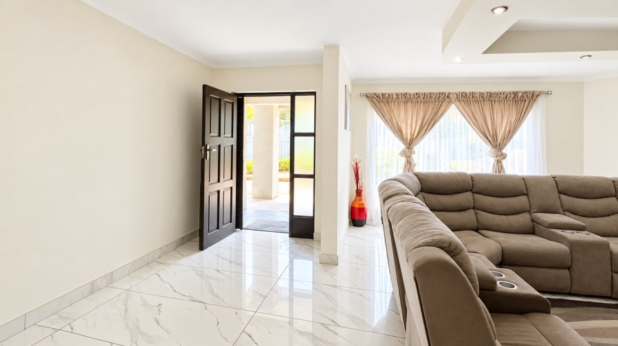 3 Bedroom Property for Sale in Aviary Hill KwaZulu-Natal