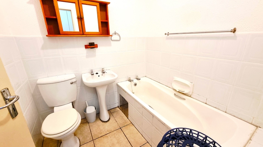  Bedroom Property for Sale in Beacon Rocks KwaZulu-Natal