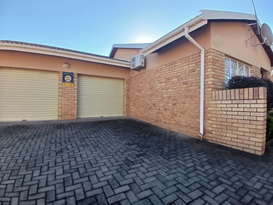 3 Bedroom Property for Sale in Pioneer Park KwaZulu-Natal