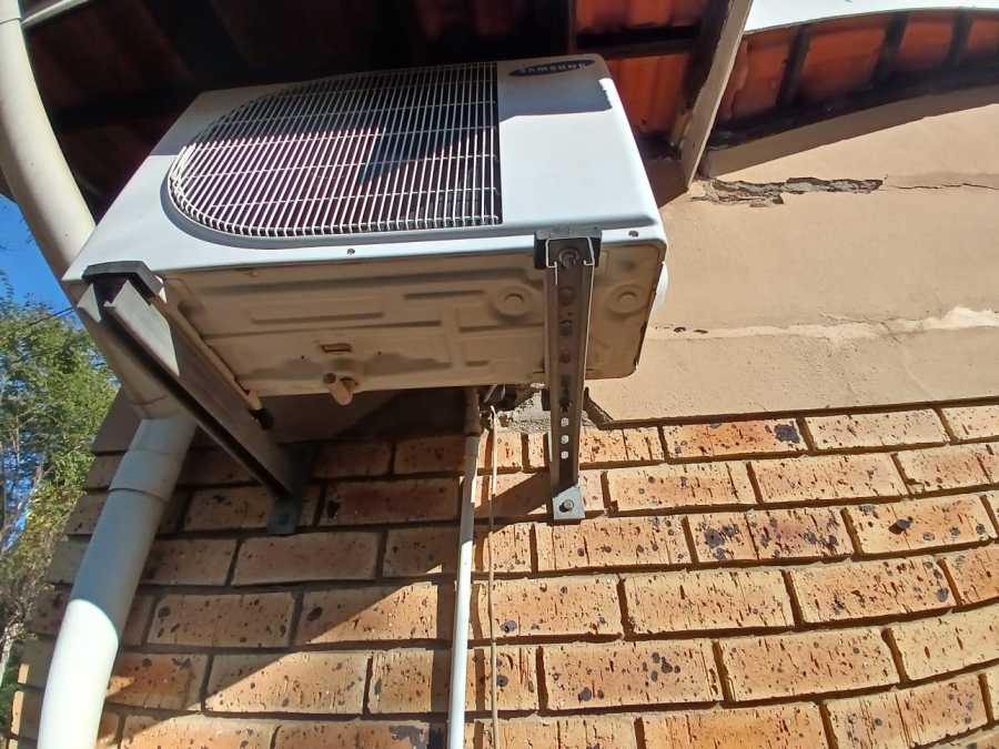 3 Bedroom Property for Sale in Pioneer Park KwaZulu-Natal