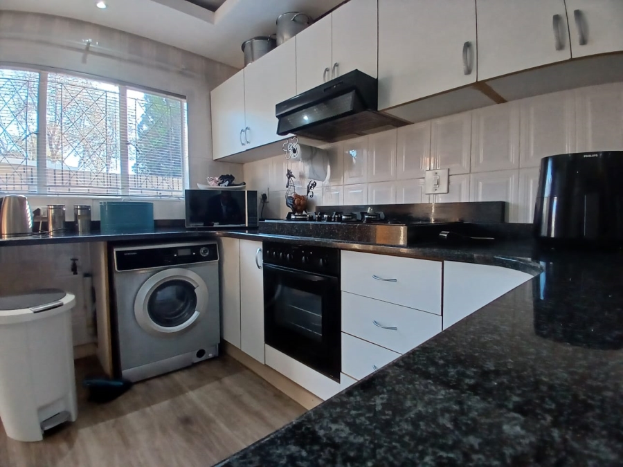 3 Bedroom Property for Sale in Pioneer Park KwaZulu-Natal