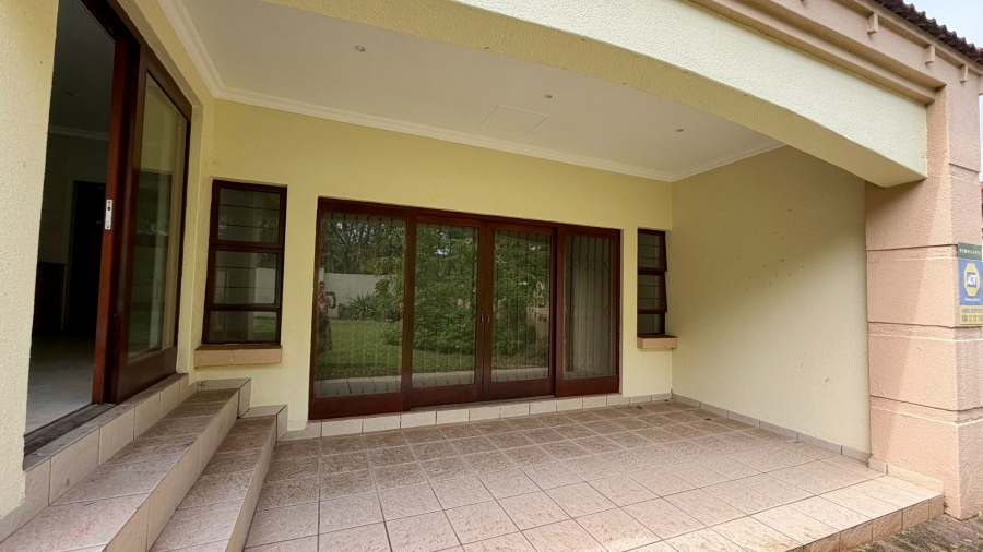 3 Bedroom Property for Sale in Manaba Beach KwaZulu-Natal