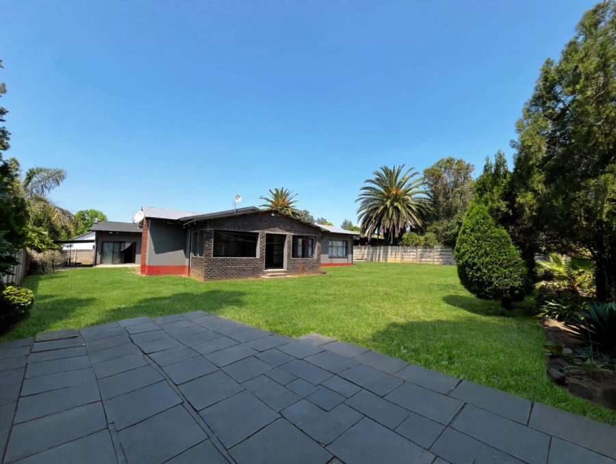 11 Bedroom Property for Sale in Barry Hertzog Park KwaZulu-Natal