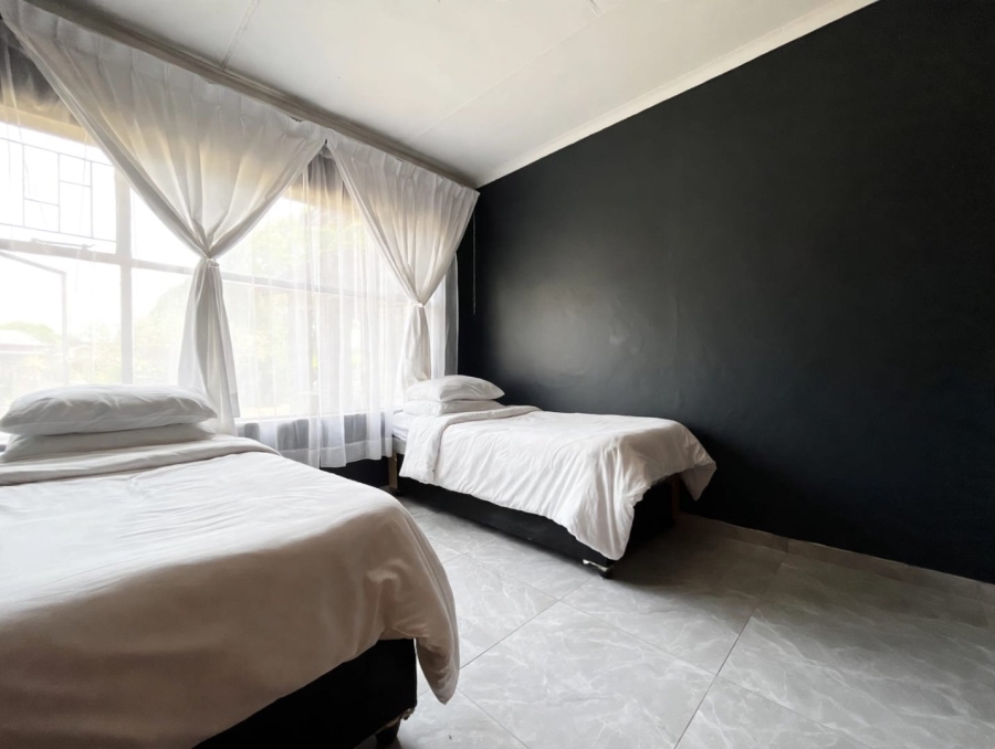 11 Bedroom Property for Sale in Barry Hertzog Park KwaZulu-Natal