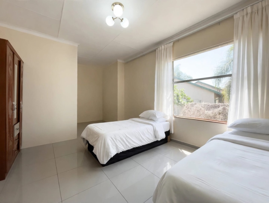 11 Bedroom Property for Sale in Barry Hertzog Park KwaZulu-Natal