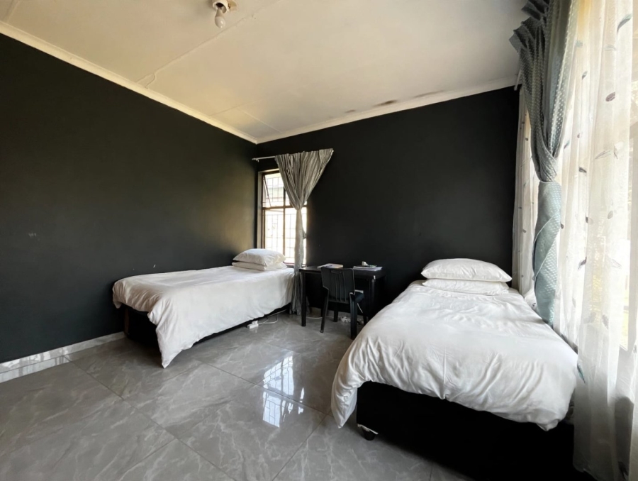 11 Bedroom Property for Sale in Barry Hertzog Park KwaZulu-Natal