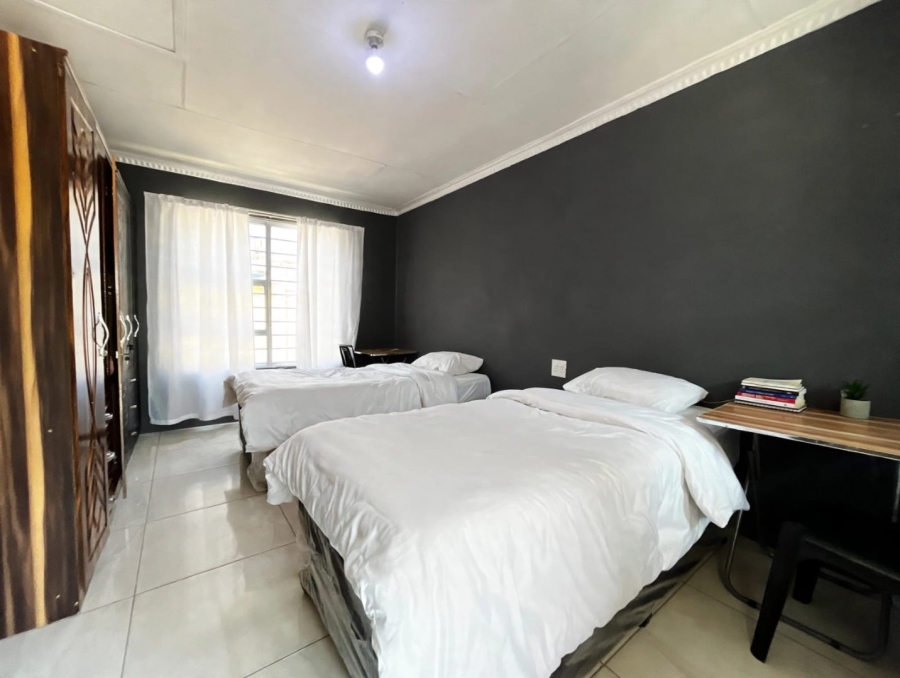 11 Bedroom Property for Sale in Barry Hertzog Park KwaZulu-Natal