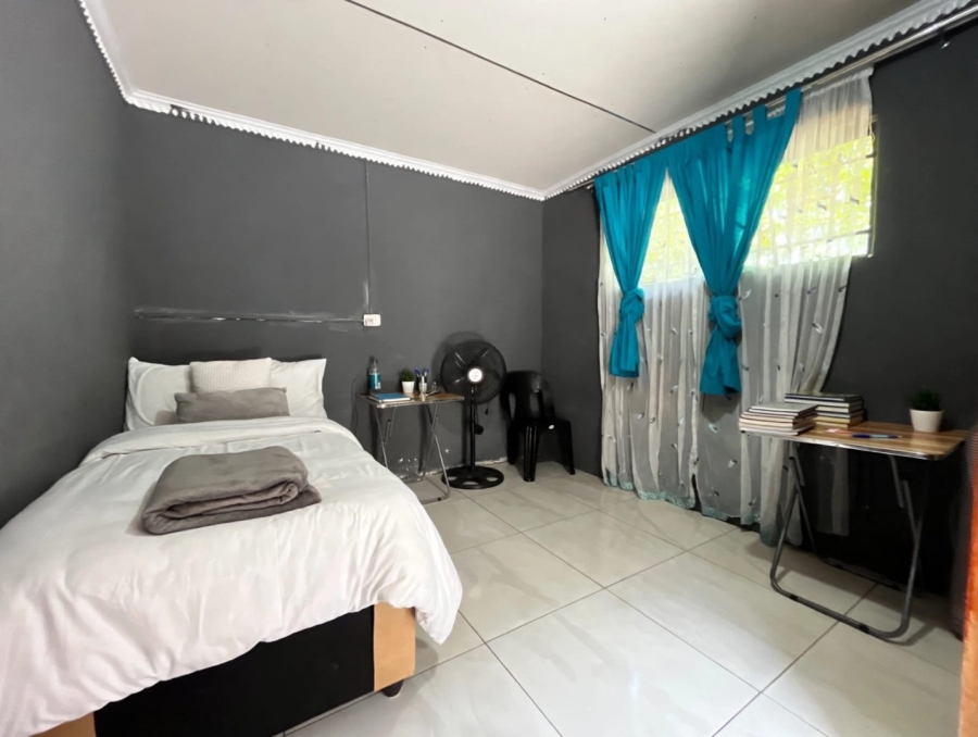 11 Bedroom Property for Sale in Barry Hertzog Park KwaZulu-Natal