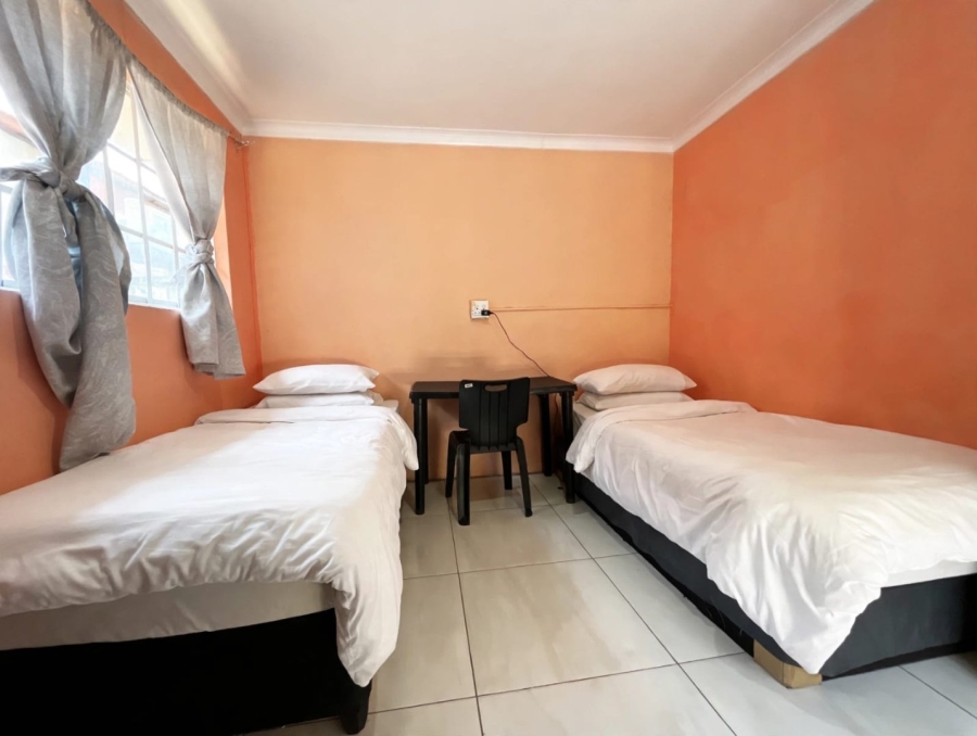 11 Bedroom Property for Sale in Barry Hertzog Park KwaZulu-Natal