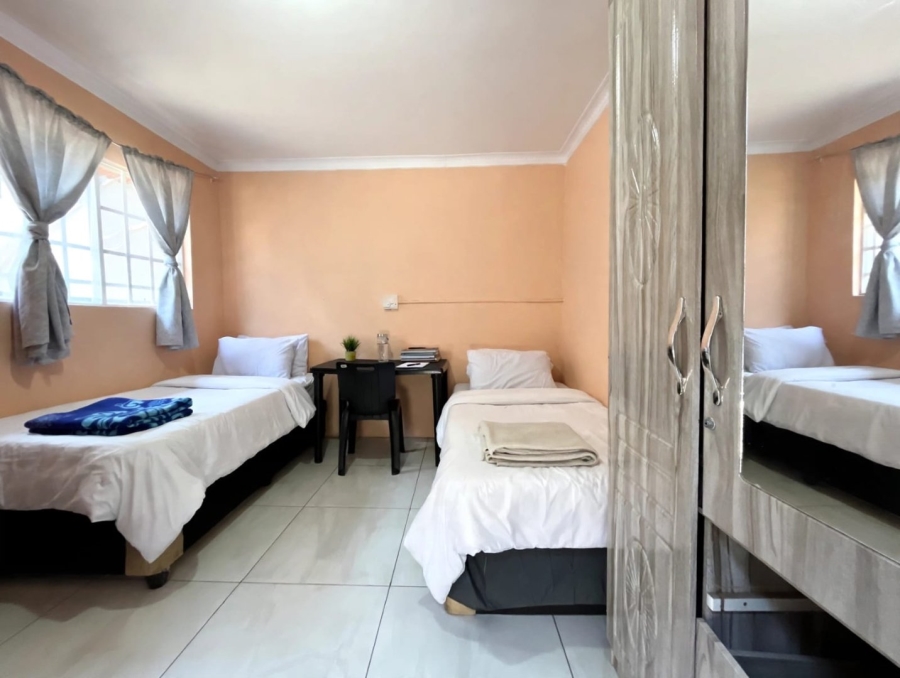 11 Bedroom Property for Sale in Barry Hertzog Park KwaZulu-Natal