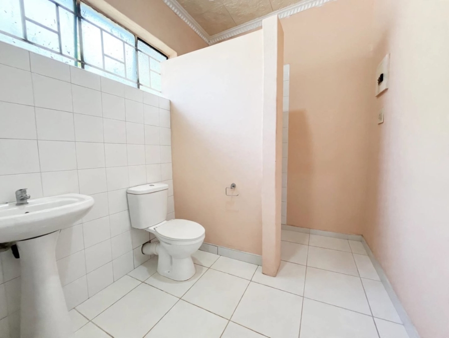 11 Bedroom Property for Sale in Barry Hertzog Park KwaZulu-Natal