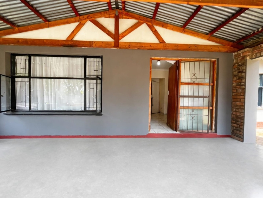 11 Bedroom Property for Sale in Barry Hertzog Park KwaZulu-Natal