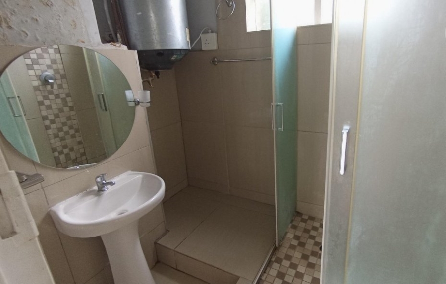  Bedroom Property for Sale in Essenwood KwaZulu-Natal