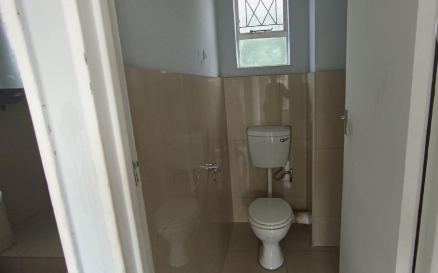  Bedroom Property for Sale in Essenwood KwaZulu-Natal